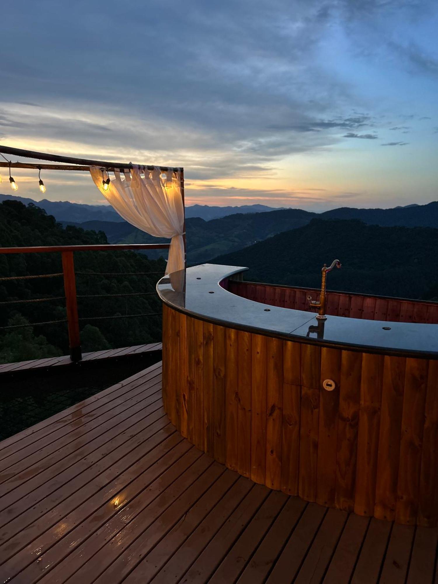 Chalé Chale Boutique Spa- Sauna Seca, Jacuzzi , Rede Suspensa Campos do Jordão