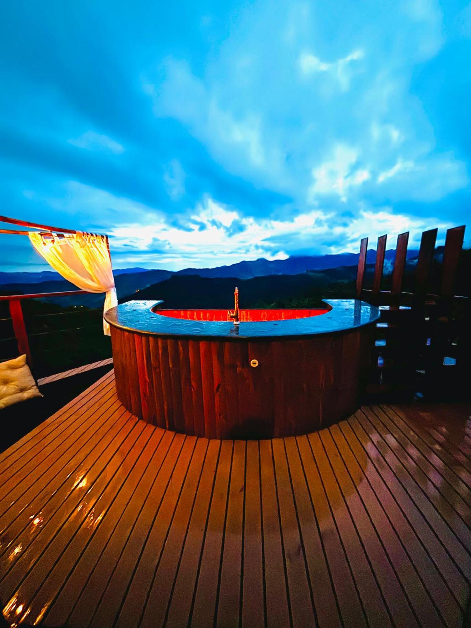 Chale Boutique Spa- Sauna Seca, Jacuzzi , Rede Suspensa Chalé